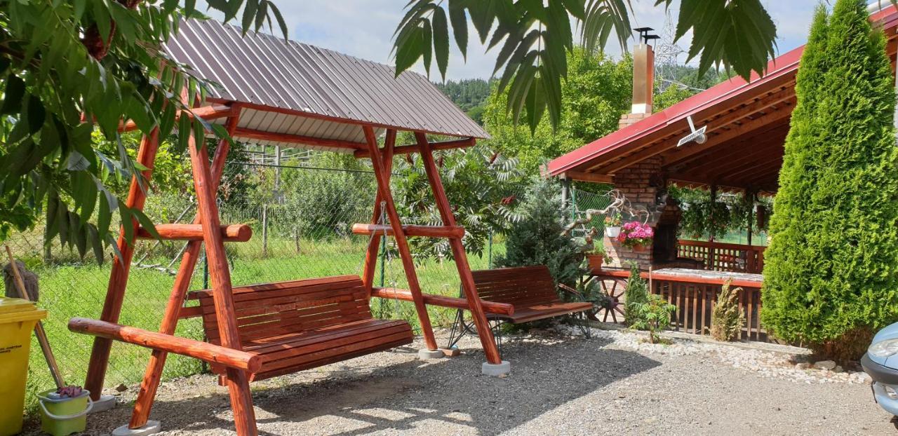 Pensiunea Dor De Munte Arefu Ngoại thất bức ảnh
